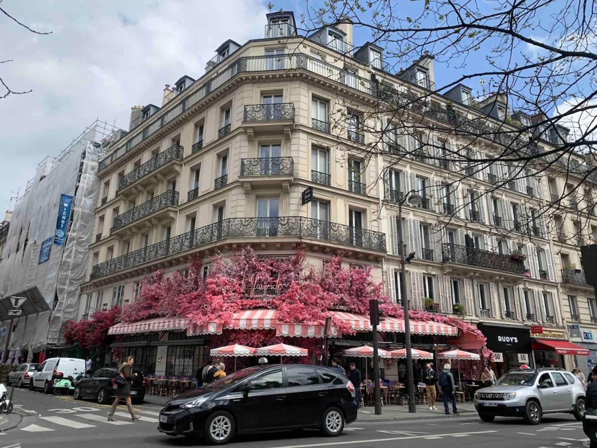 Apartment By The Seine River Paris